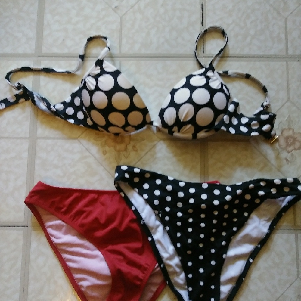 Bathing  👙 suit - Picture 2 of 4